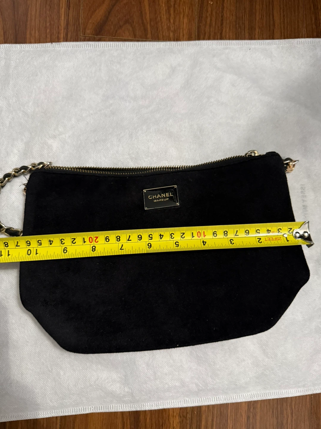 CHANEL Makeup Pouch - photo 5