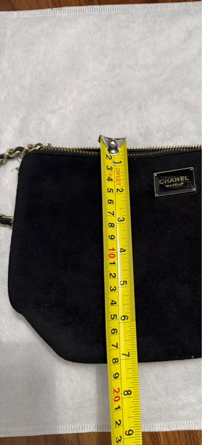 CHANEL Makeup Pouch - photo 4