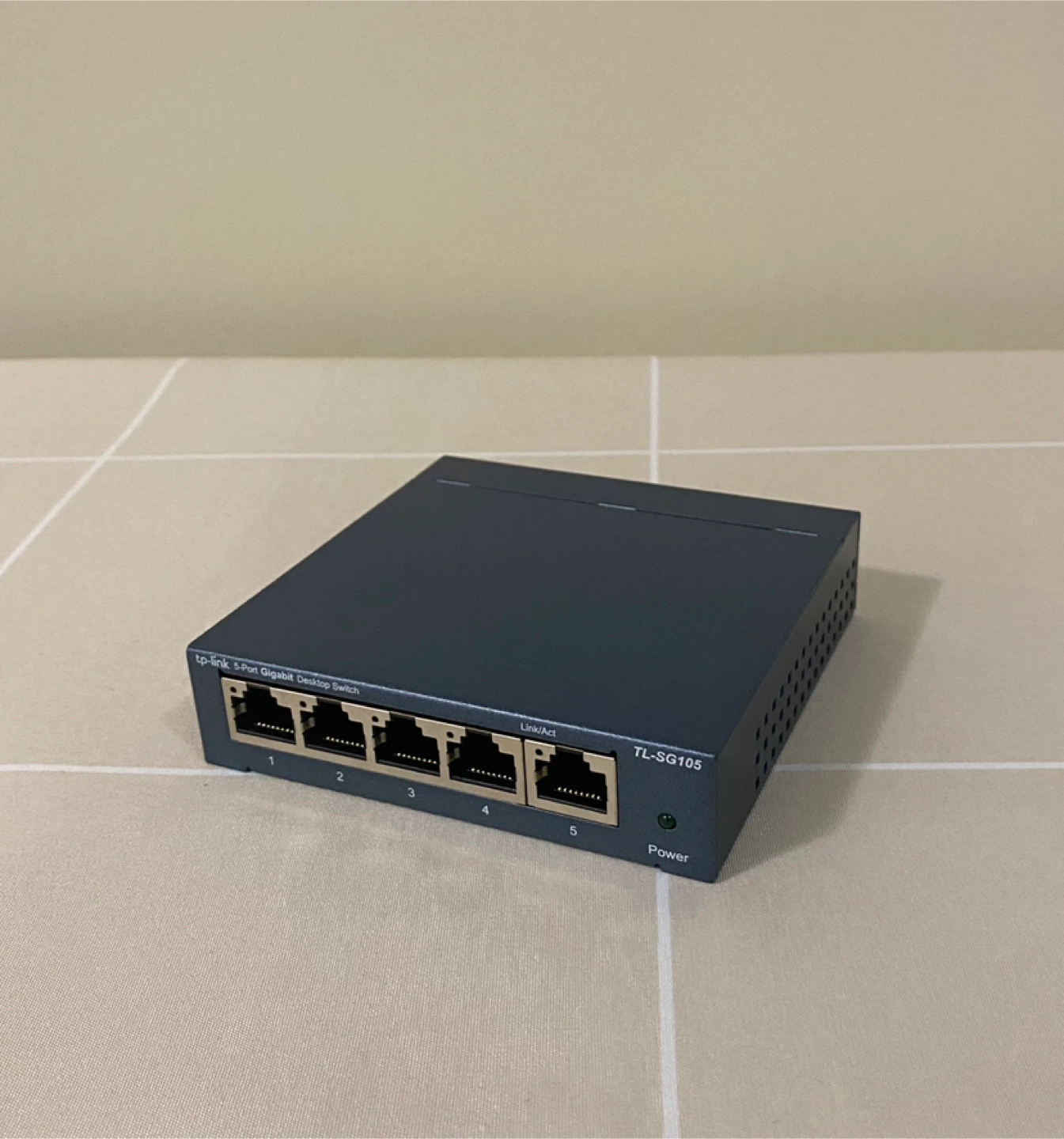 TP-Link 5-Port Gigabit Switch (NEW) – 7 Units Available - photo 2