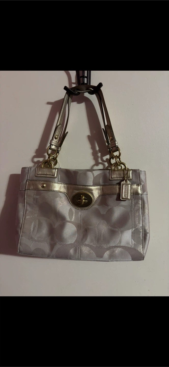 Coach Signature C Shoulder Bag