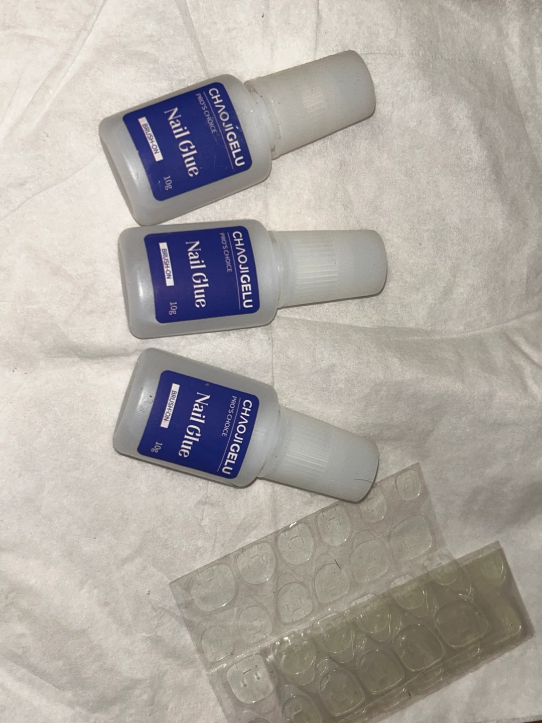 Nail Glue (+ adhesive press on freebies)