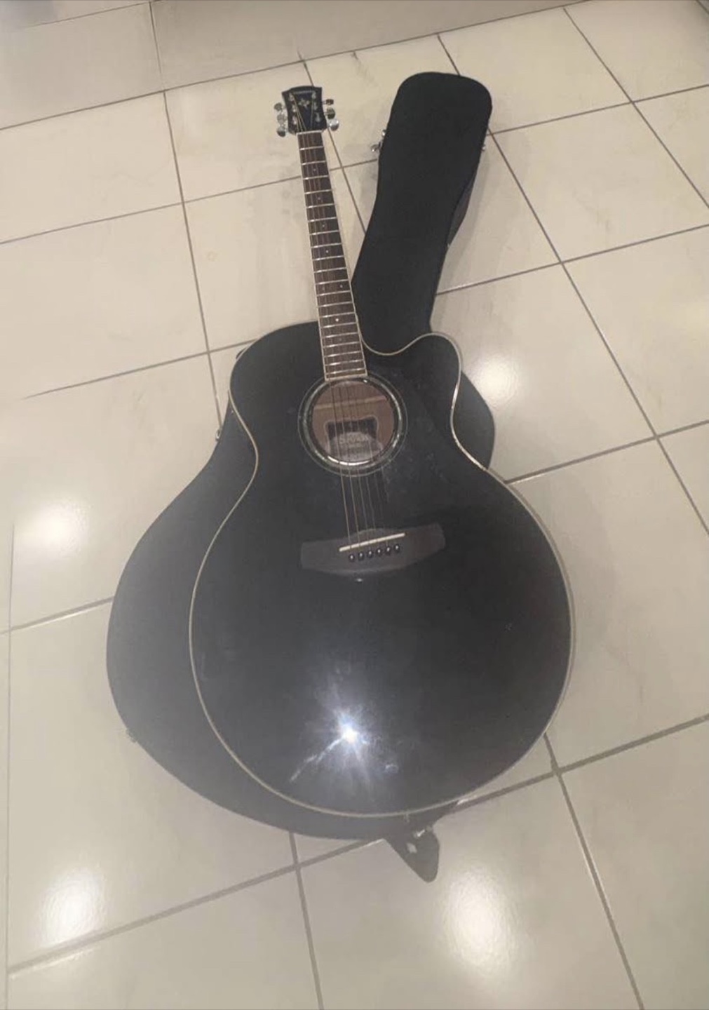 Yamaha Acoustic-Electric Guitar, Guitar Case - photo 2