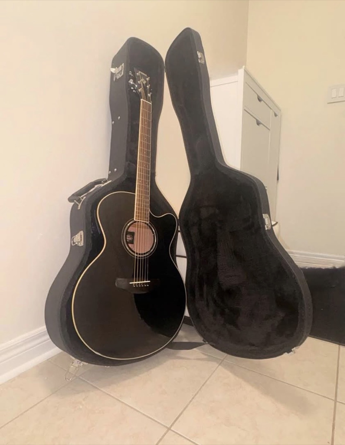 Yamaha Acoustic-Electric Guitar, Guitar Case