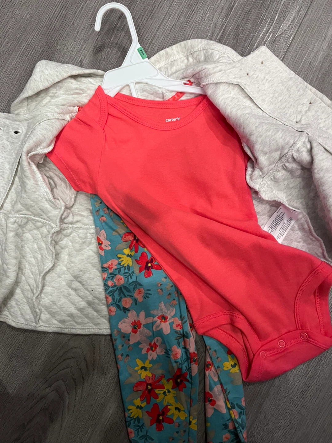 Carter's Baby Girl 3-Piece Outfit - 18 Months - photo 2