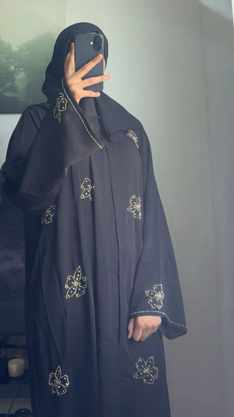 Women's Abaya Collection (Various Styles)
