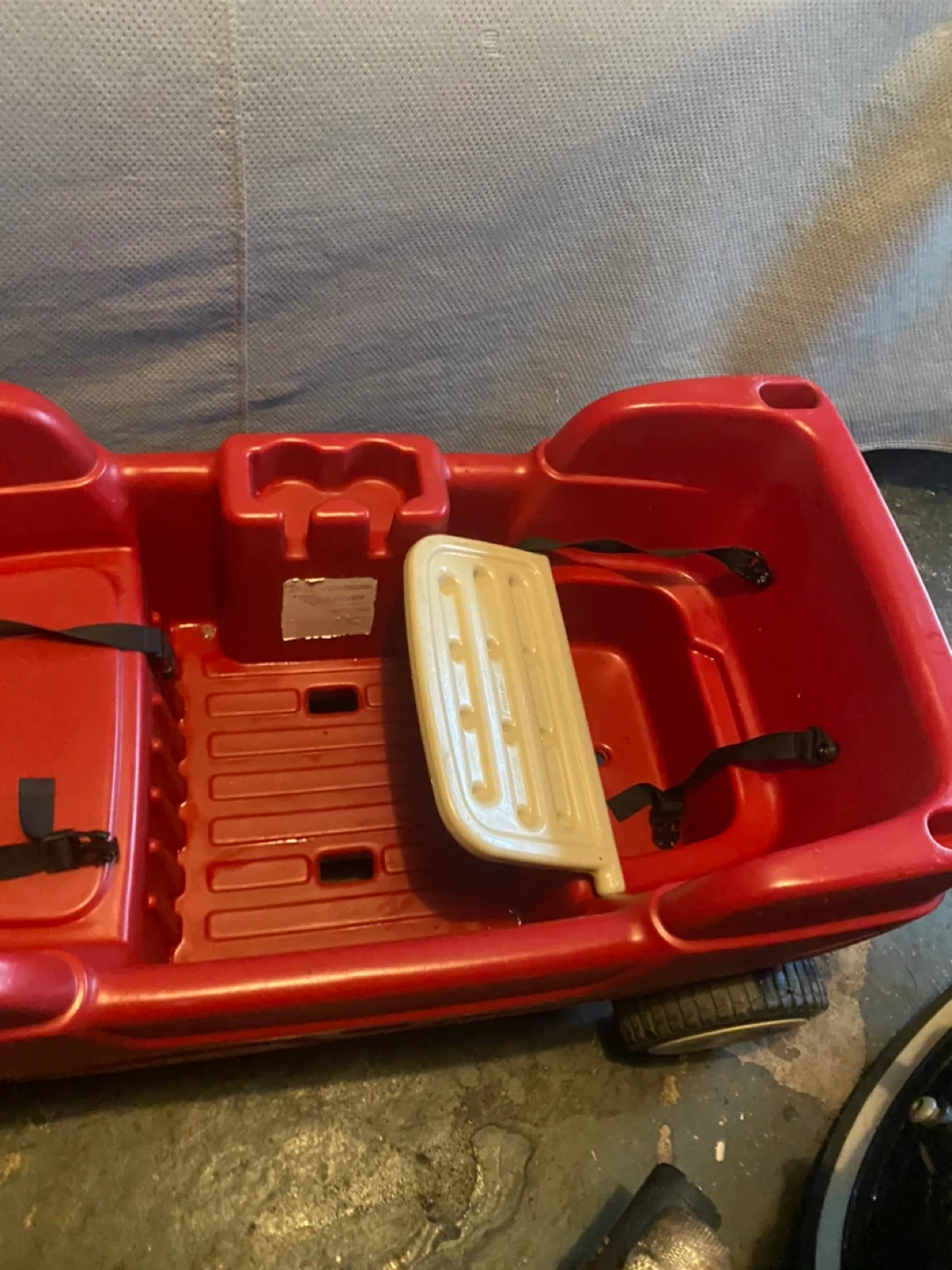Red Little Tikes Wagon - photo 2