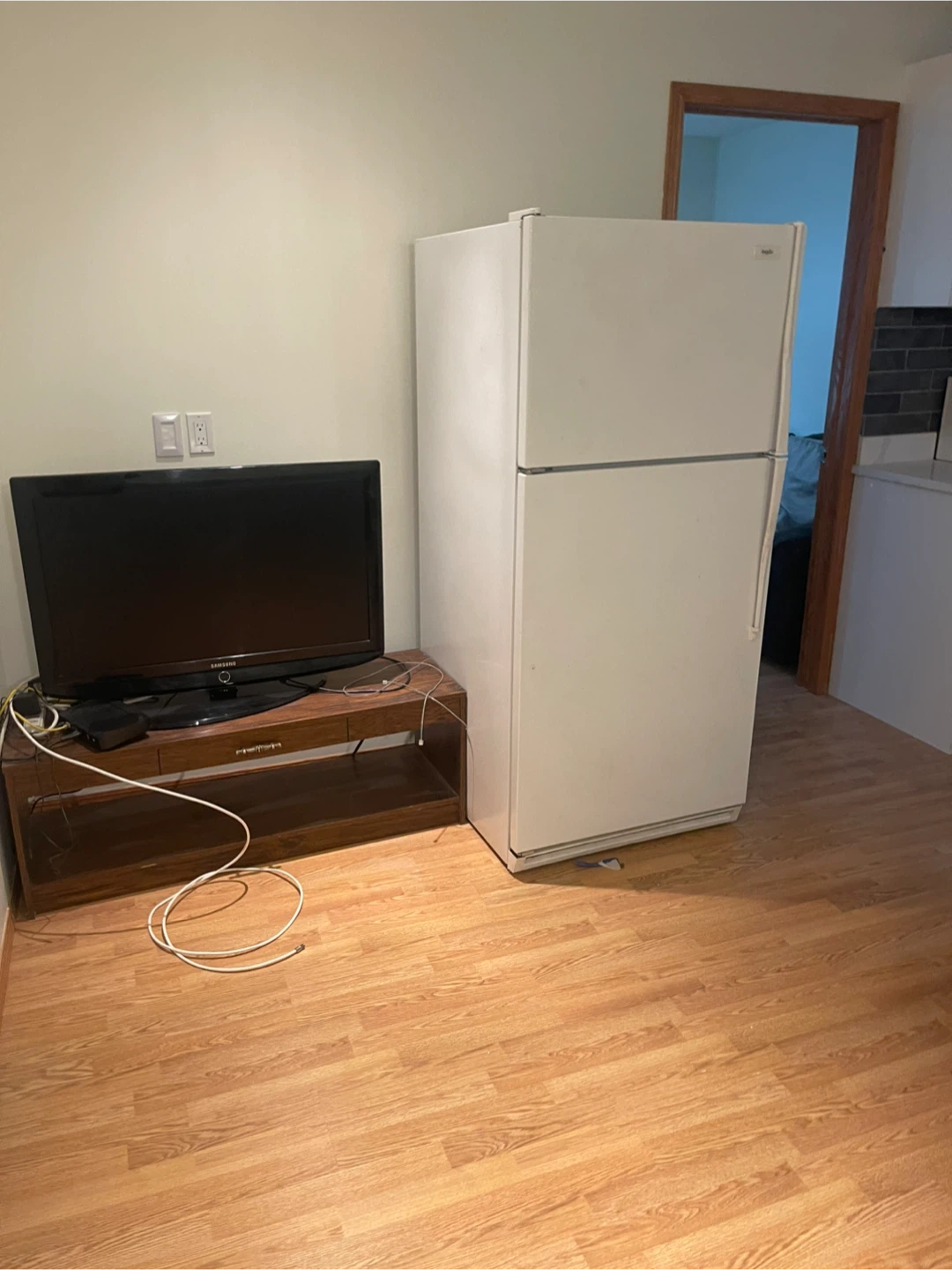Semi Furnished basement in New Brighton - photo 5