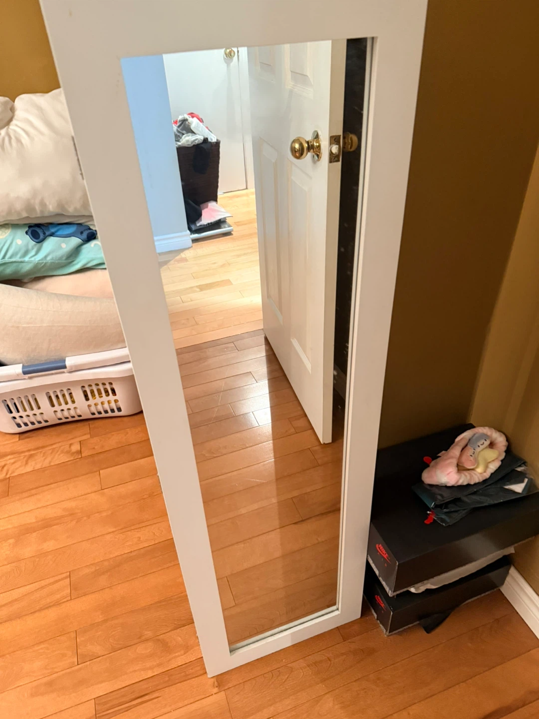 White Standing Jewelry Armoire Mirror - photo 2