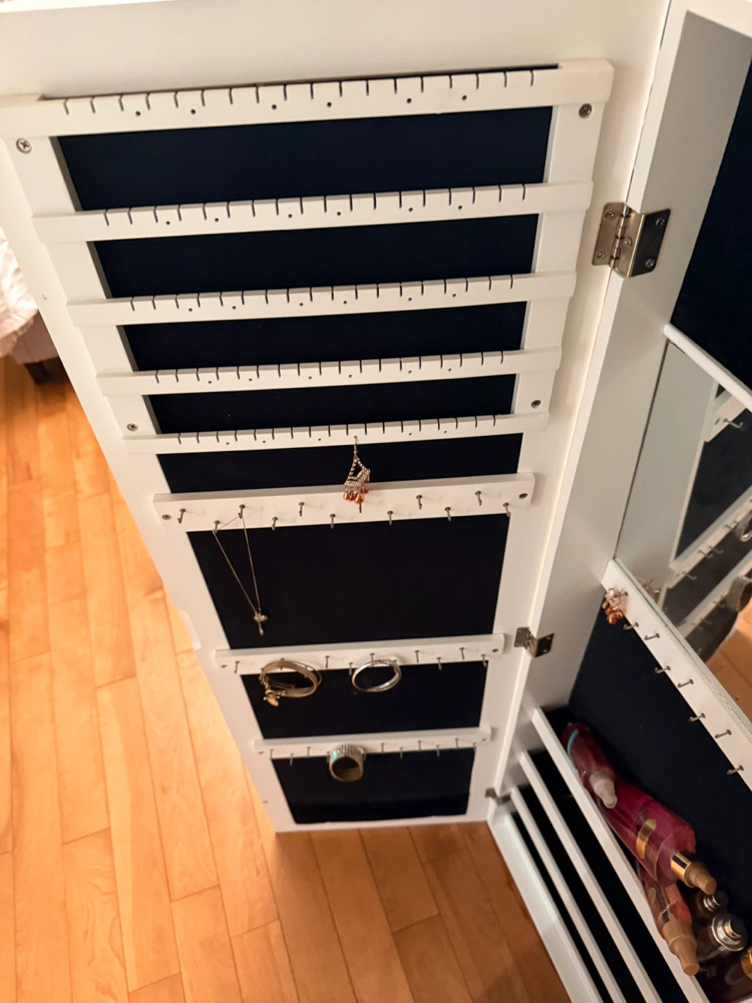 White Standing Jewelry Armoire Mirror - photo 4