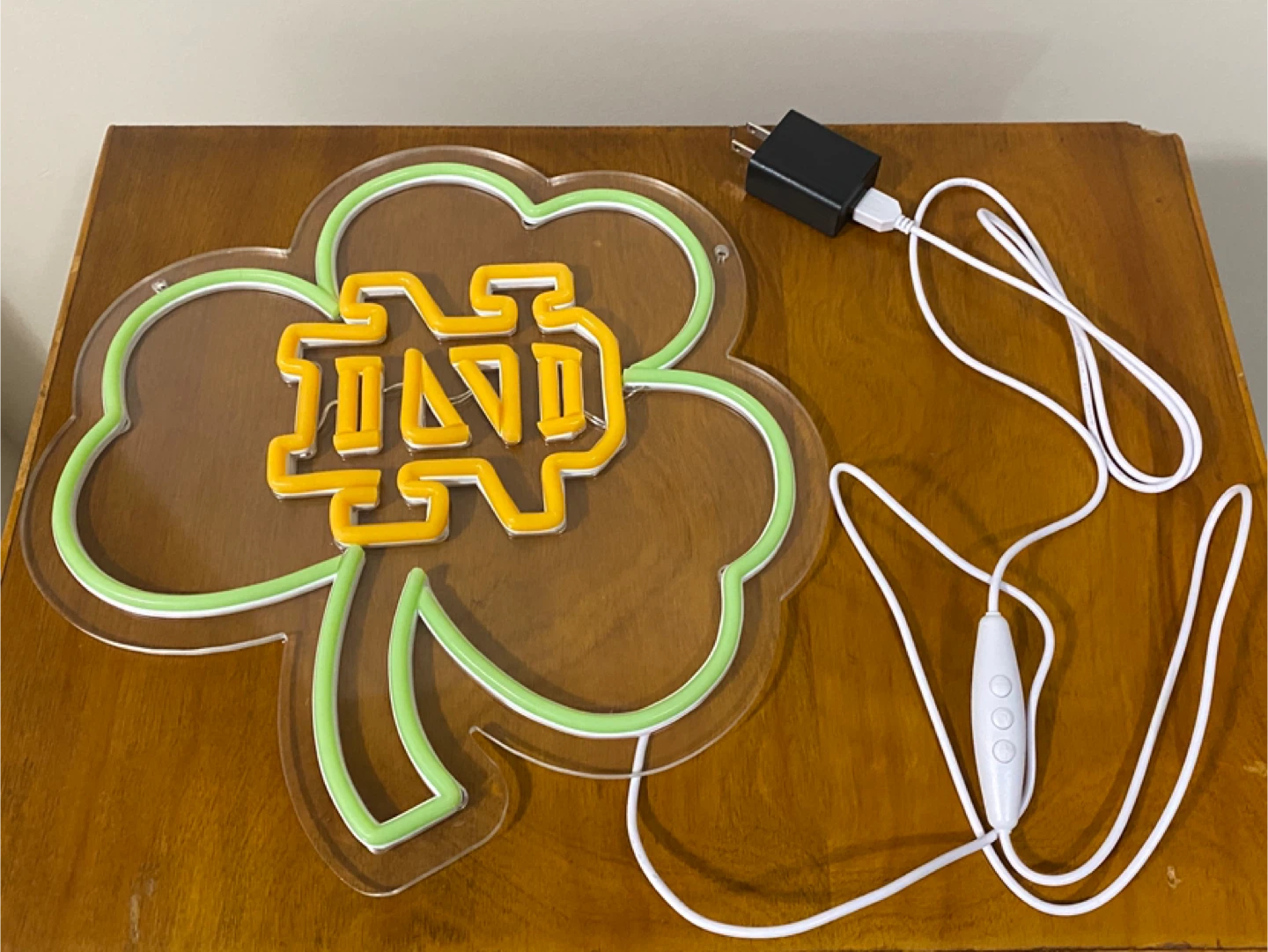 Notre Dame LED Neon Shamrock Sign - Great Condition - photo 3