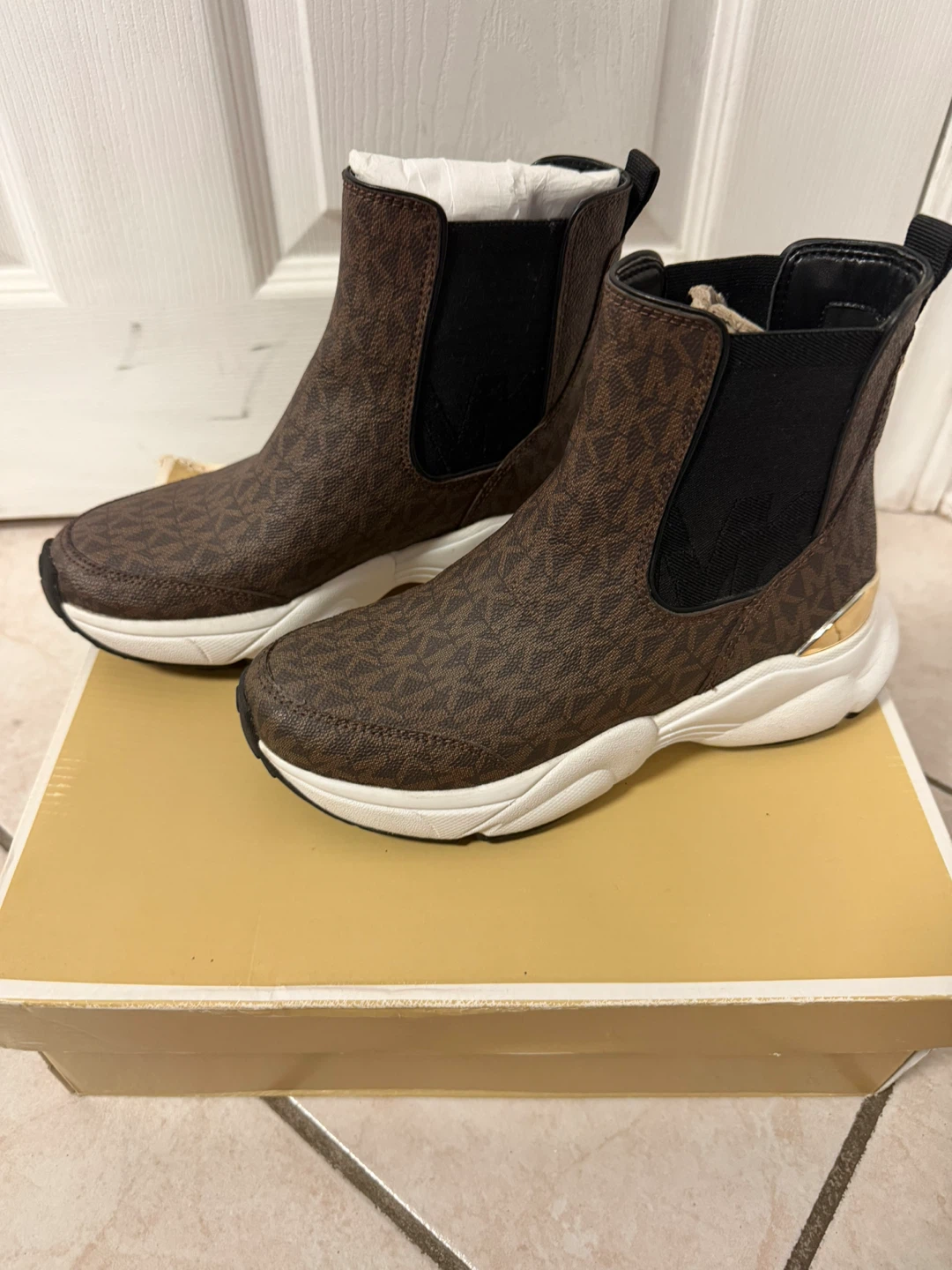 Michael Kors Katrina Bootie Brown/Black Size 5M - photo 3