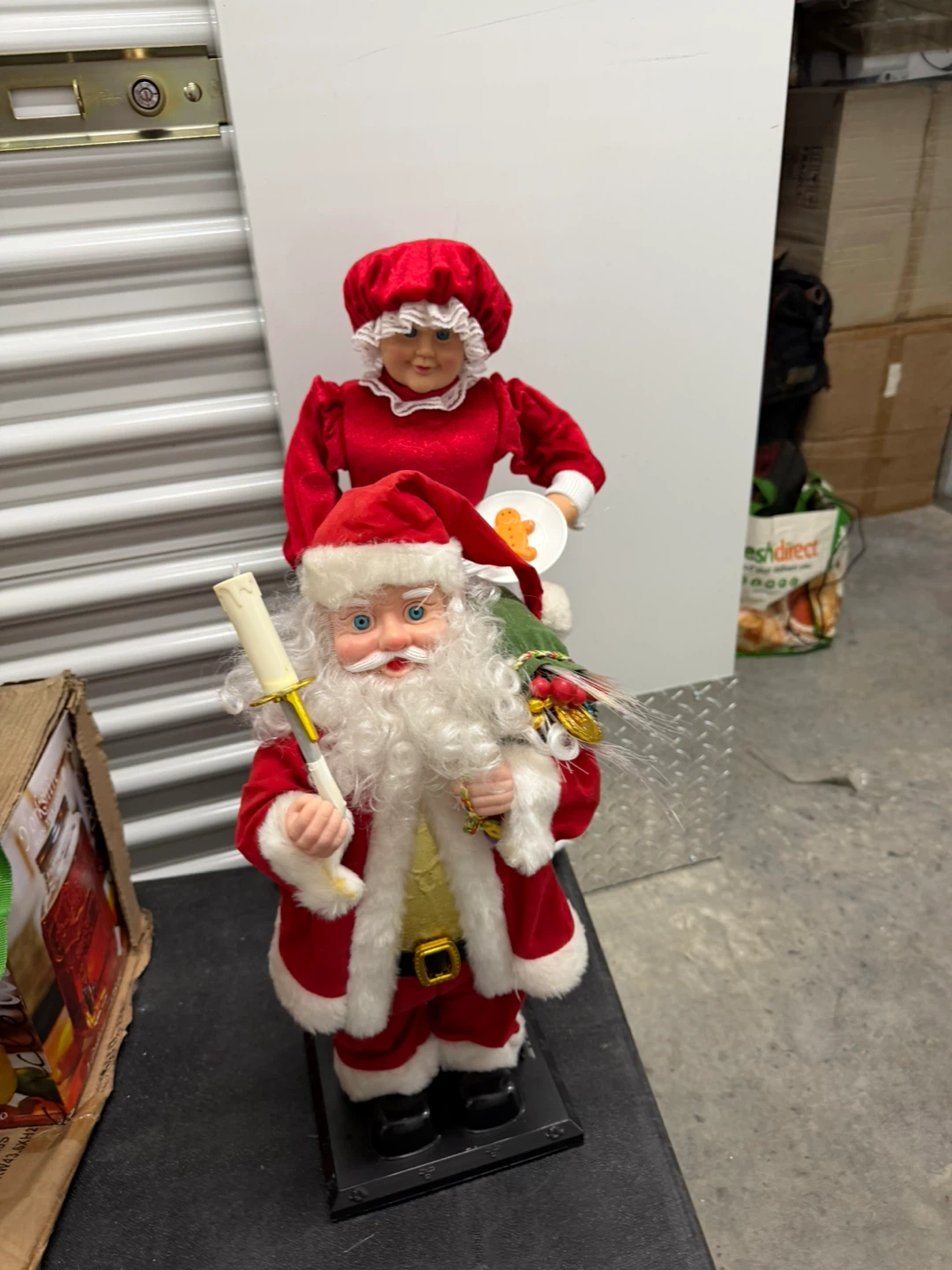 Animated Santa and Mrs. Claus Figures - photo 3