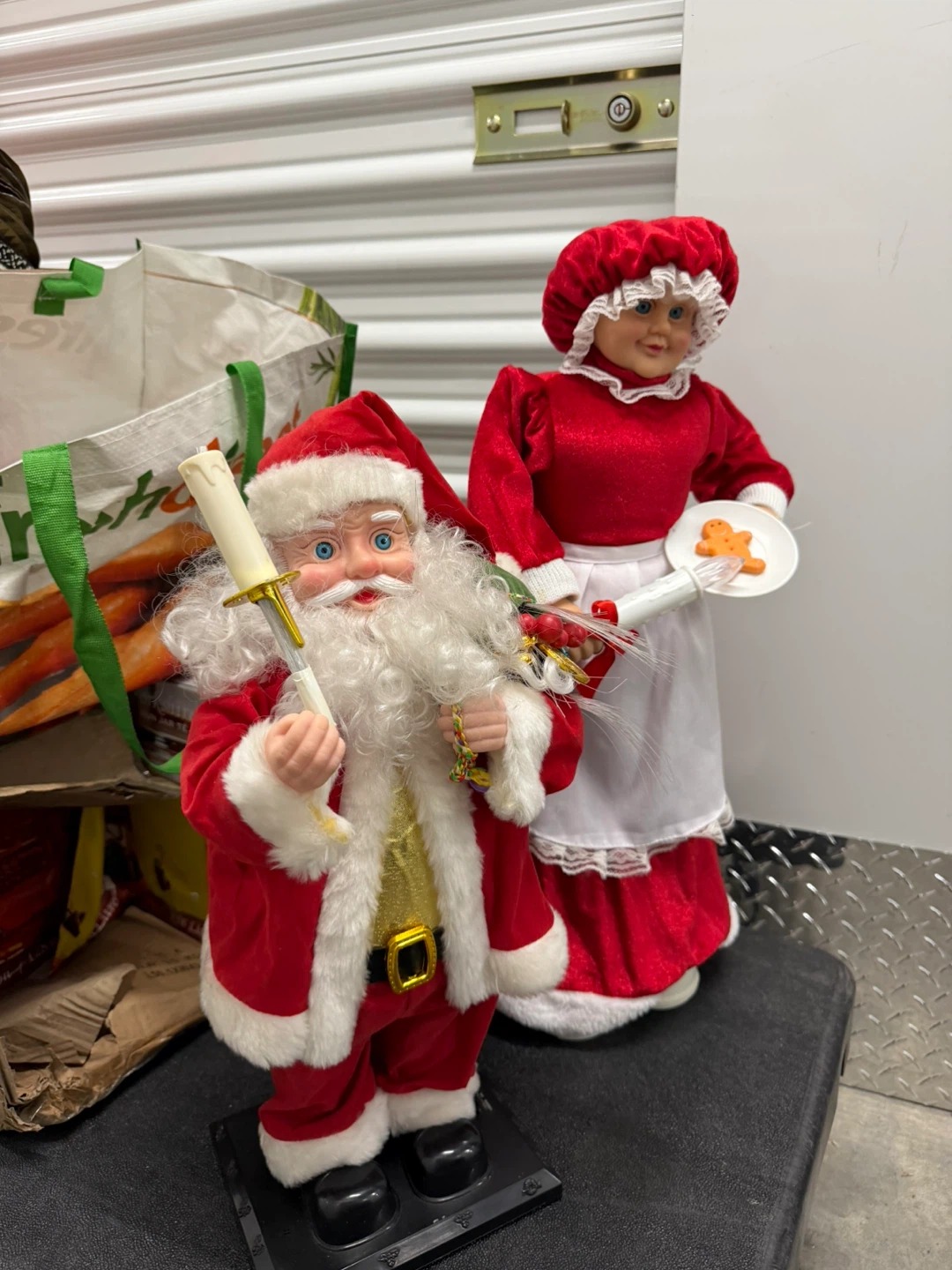 Animated Santa and Mrs. Claus Figures
