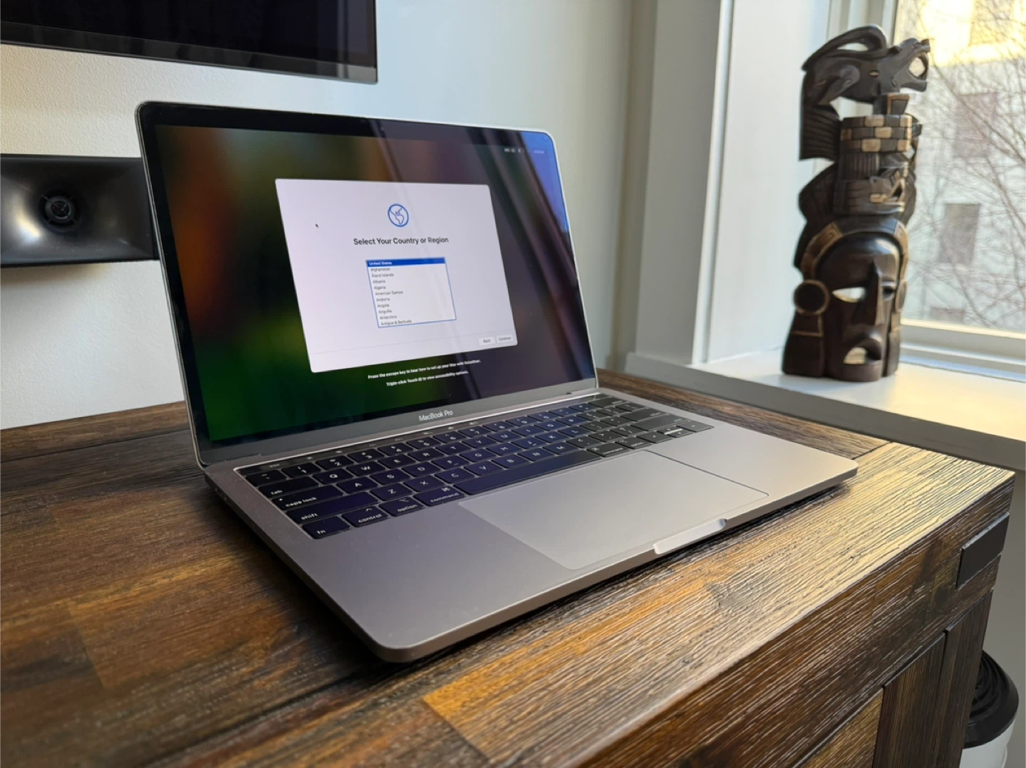 Apple MacBook Pro Laptop