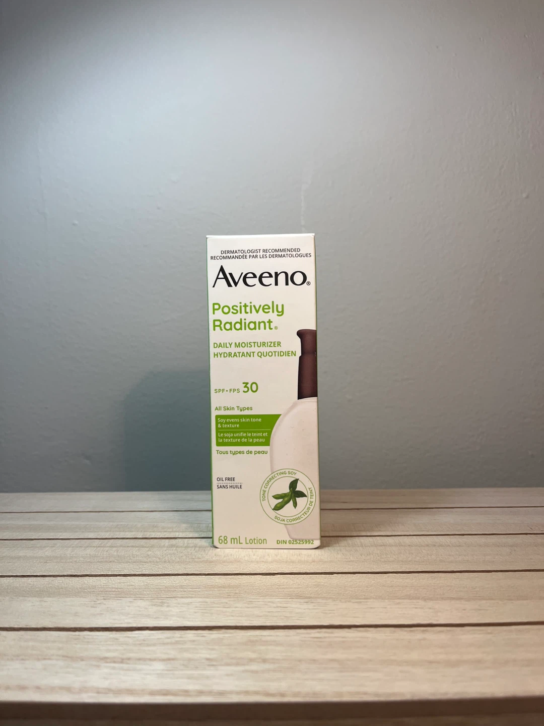 Aveeno Positively Radiant Daily Moisturizer SPF 30 - 68 mL - photo 2