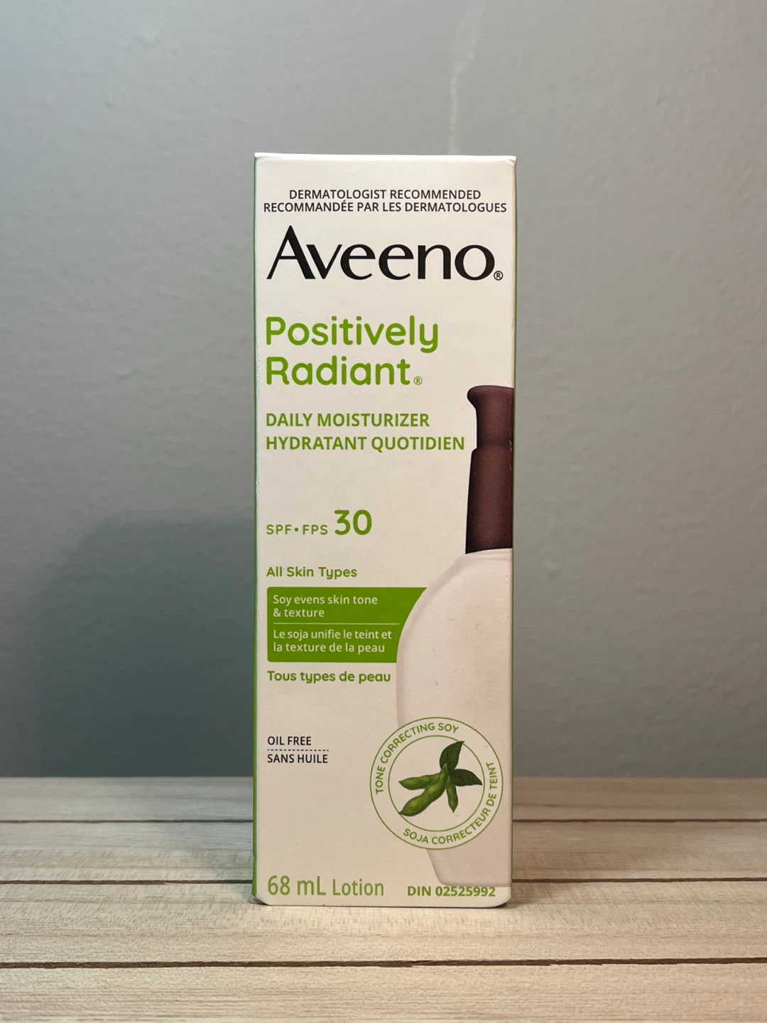 Aveeno Positively Radiant Daily Moisturizer SPF 30 - 68 mL