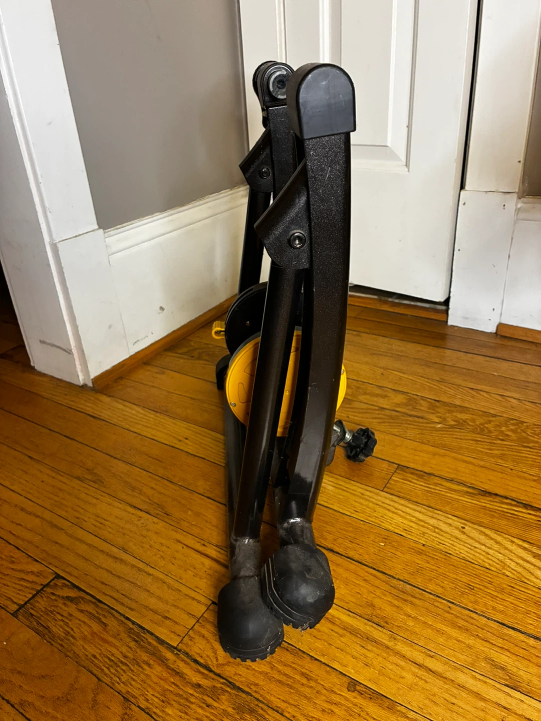 Minoura Magteqs Ergo Bike Trainer Stand – Indoor Bicycle Trainer - photo 3