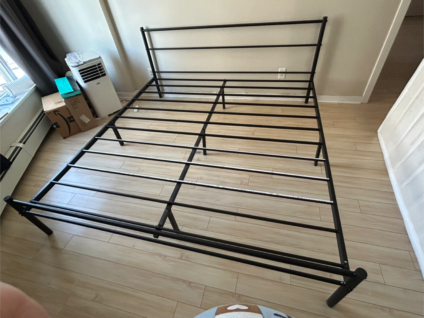 King size metal bed frame - photo 5