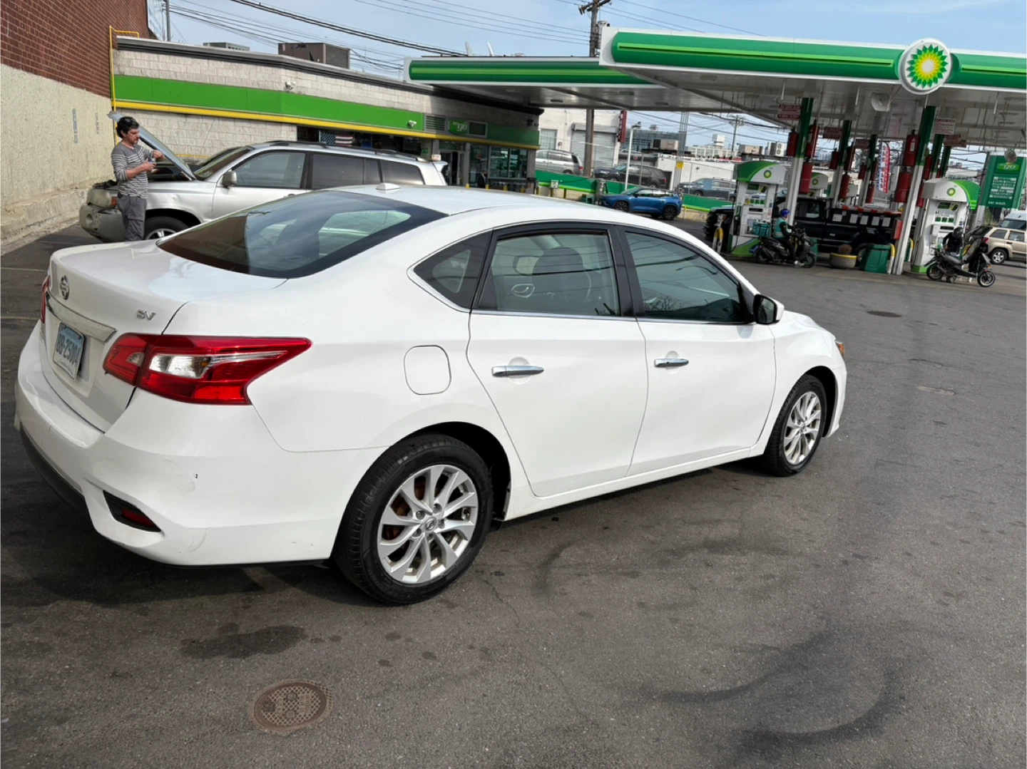 White Nissan Sentra 2019 - photo 3