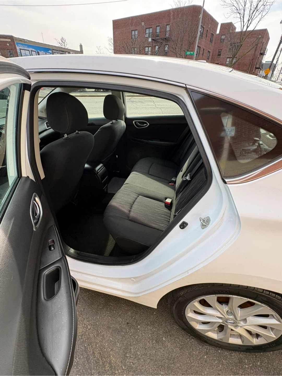 White Nissan Sentra 2019 - photo 5