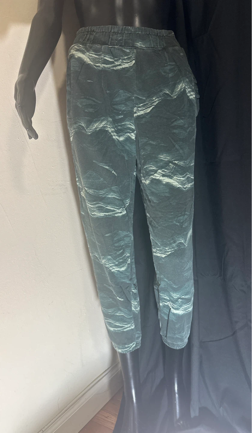 Women’s Elastic Waist Patterned Pants