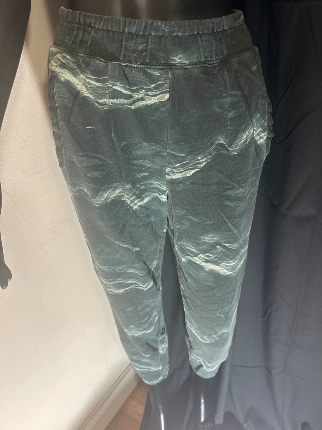 Women’s Elastic Waist Patterned Pants - photo 2