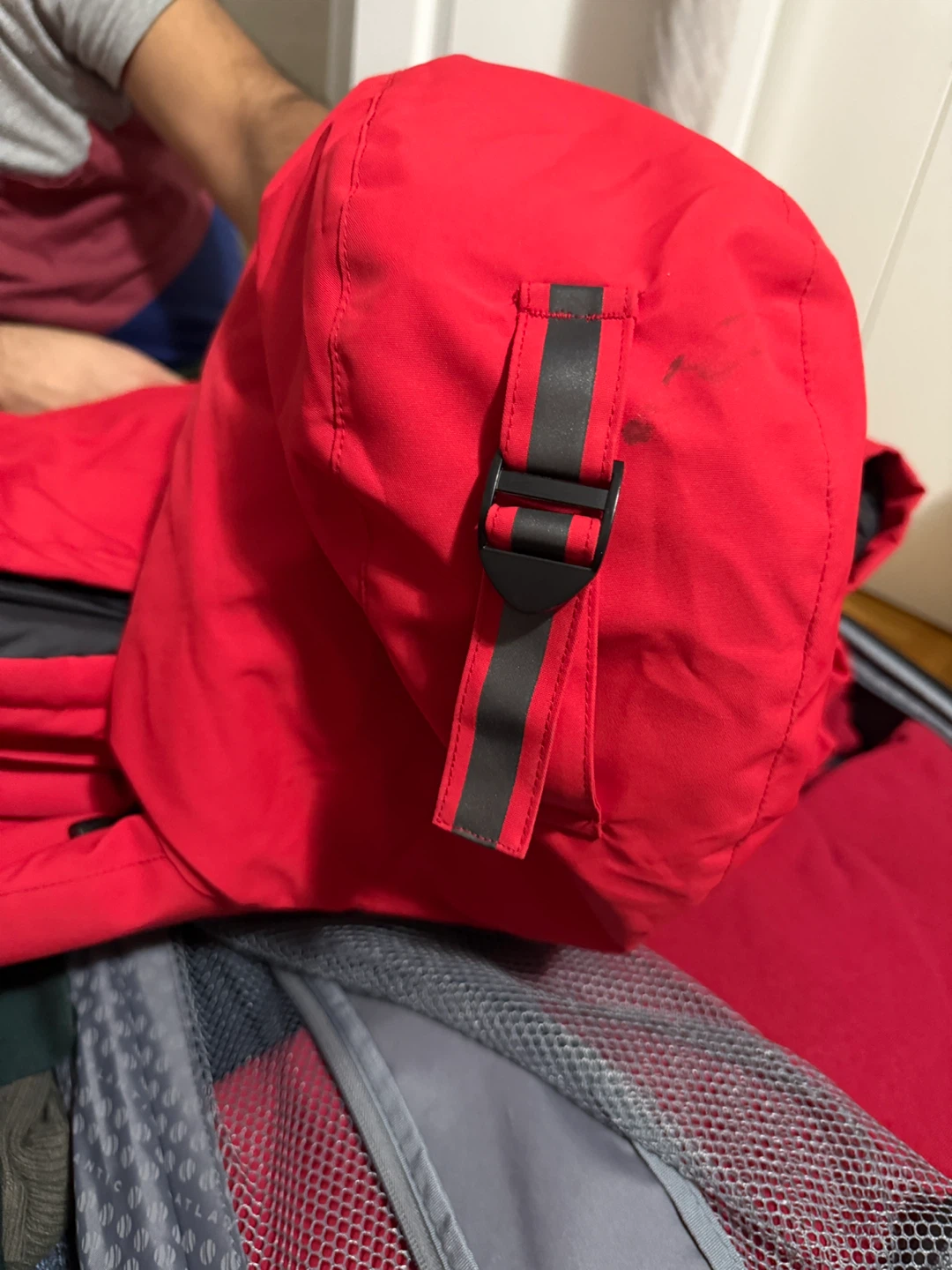 Wuxly Red Winter Jacket - Medium - photo 3