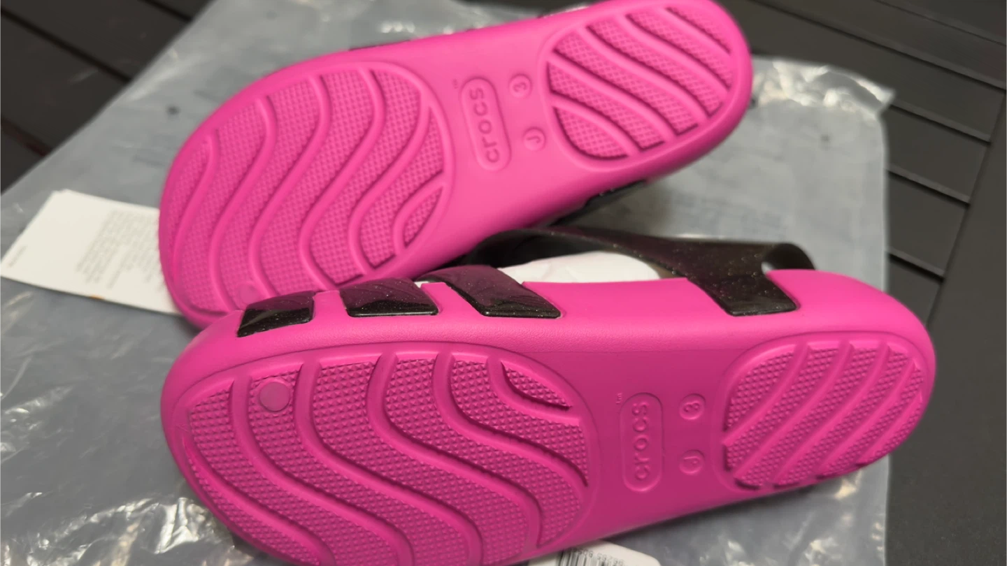 Crocs My Melody & Kuromi Sandals size 3 - photo 5