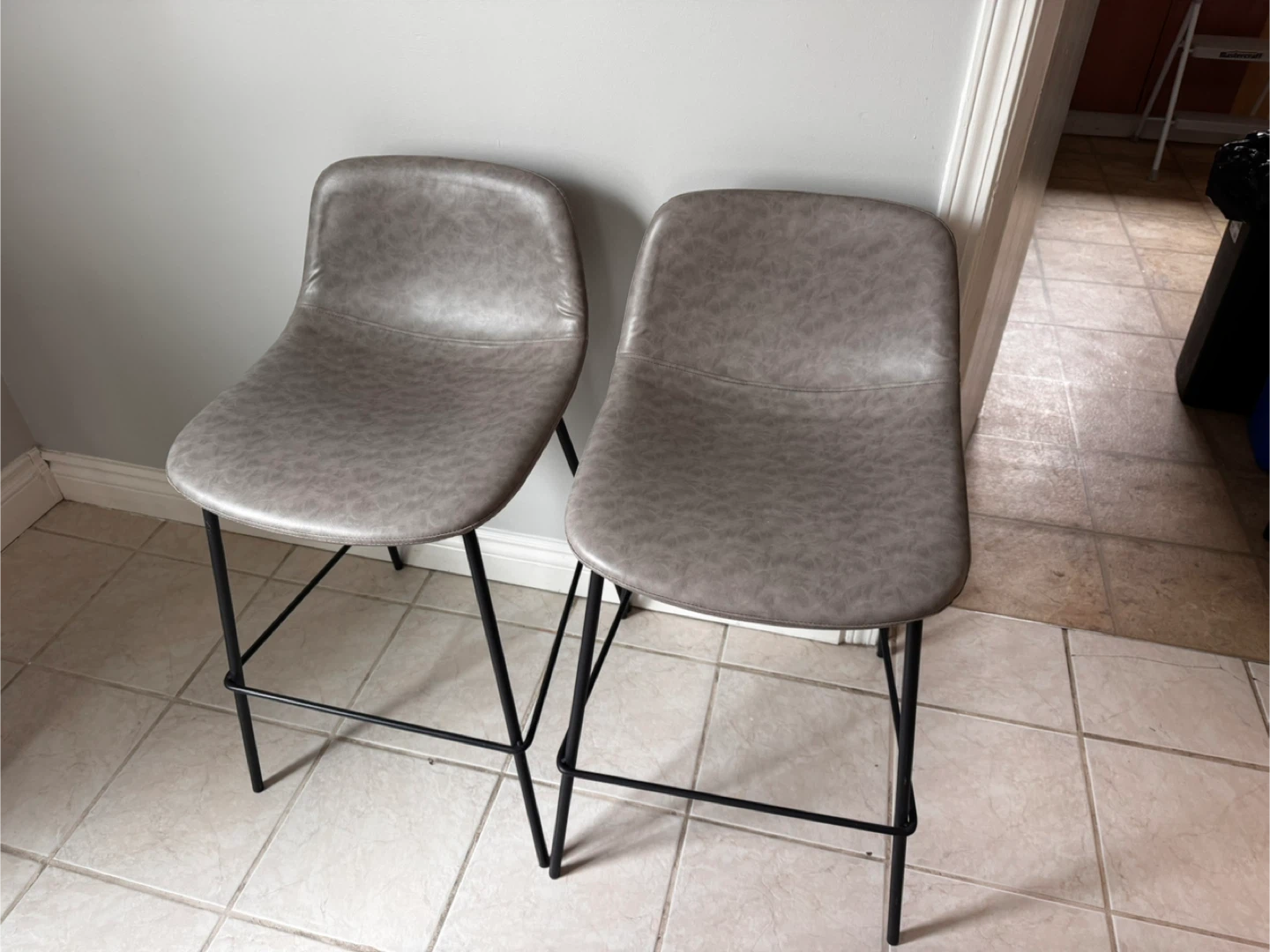 Set of 2 Grey Faux Leather Bar Stools