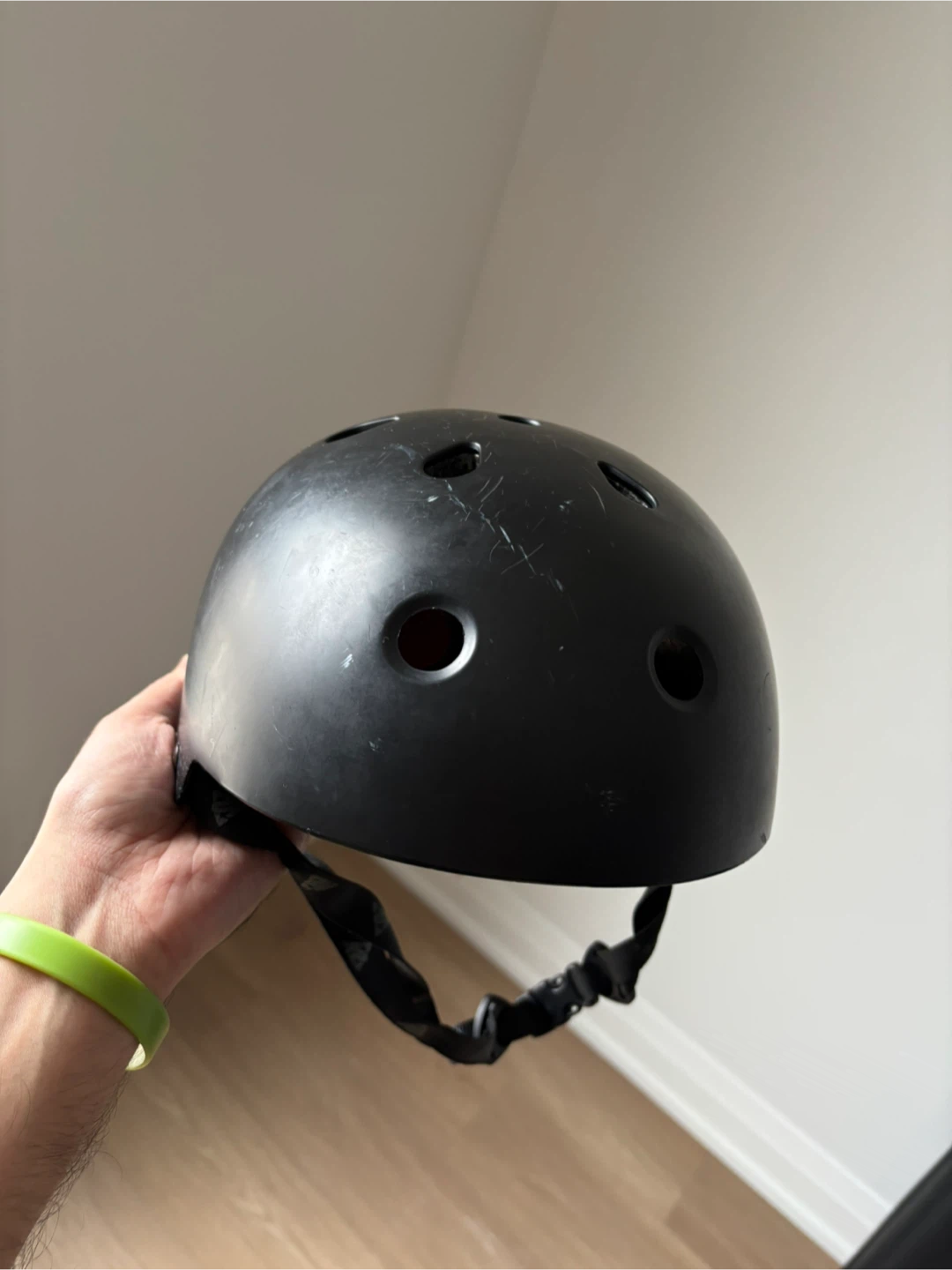 Vans "Off The Wall" Skateboard Helmet
