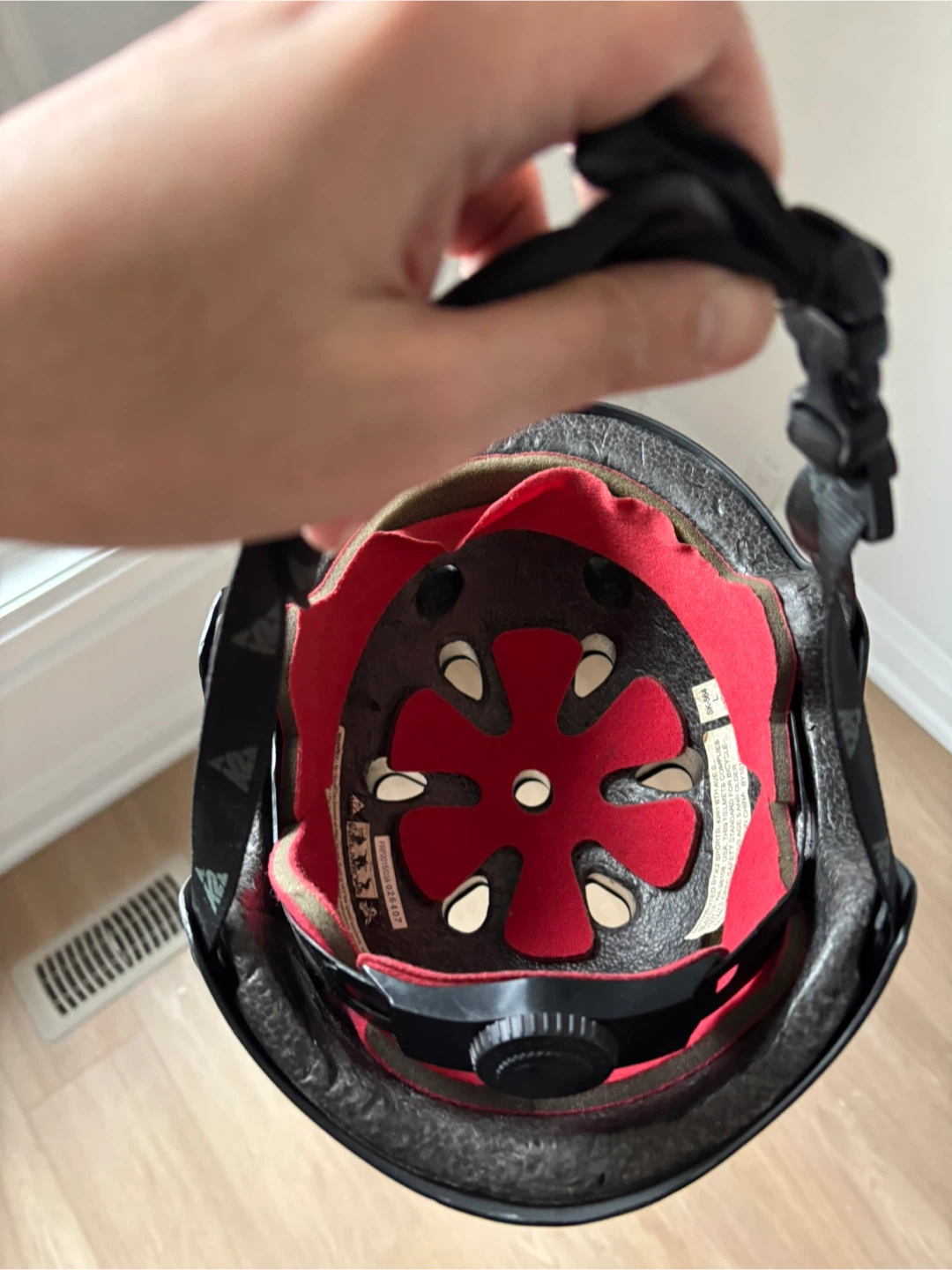 Vans "Off The Wall" Skateboard Helmet - photo 4