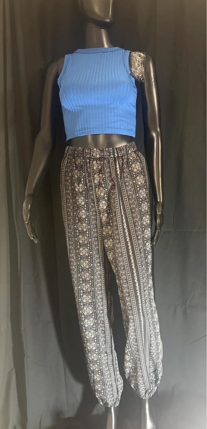 Blue Ribbed Cropped Tank Top and Patterned Lounge Pants Set