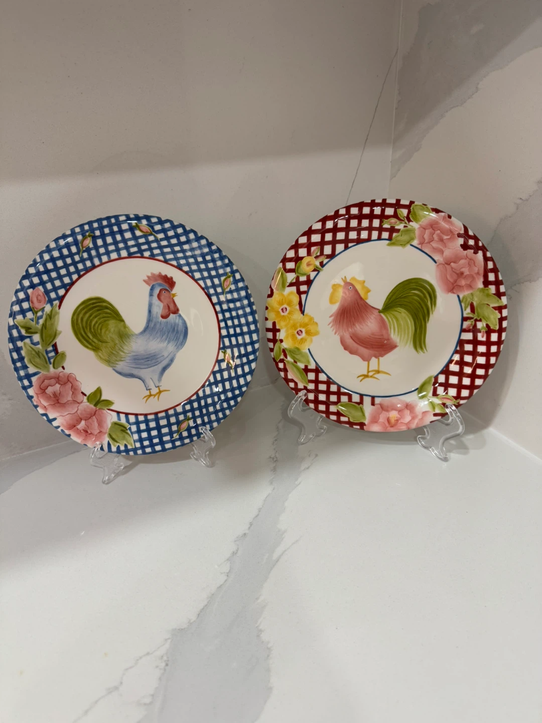 Leslie Sattler Cock-a-Doodle Plates (Set of 2)
