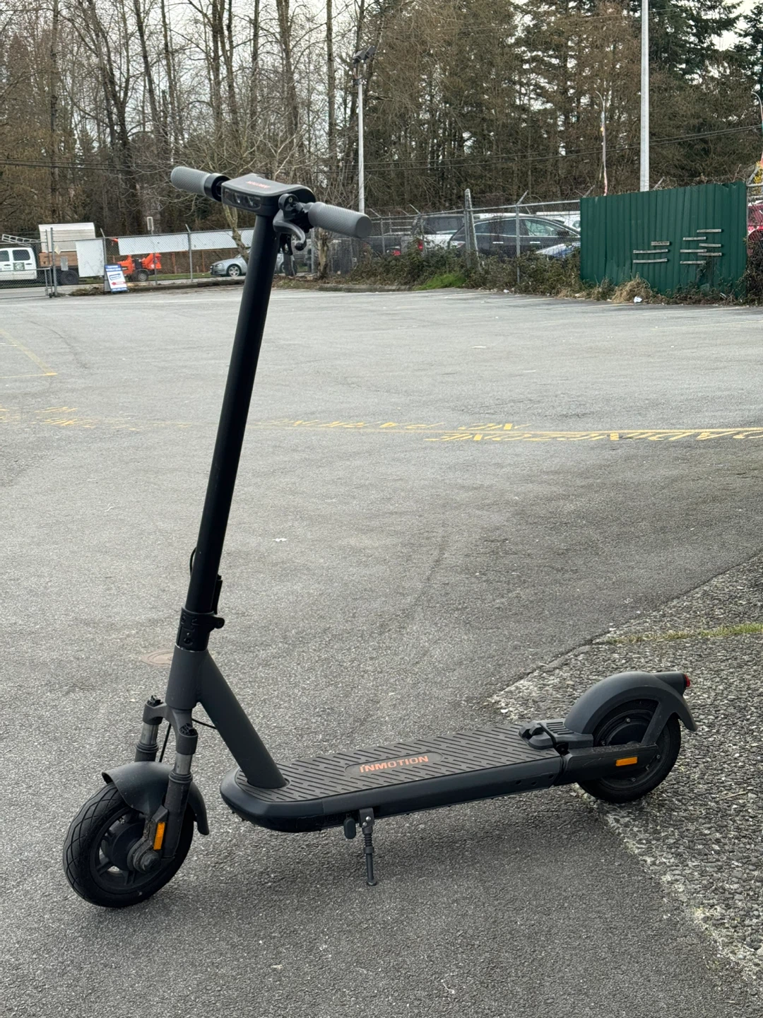 INMOTION S1F Electric Scooter – Black | 854 km | Fast Sale! - photo 2