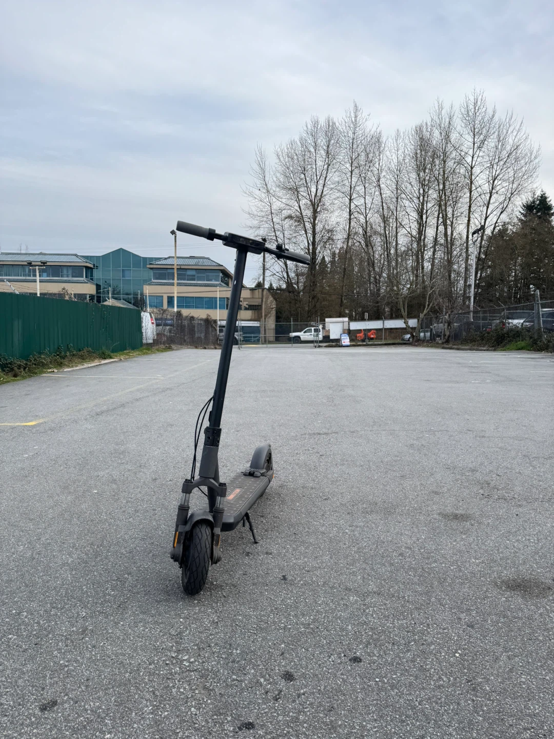 INMOTION S1F Electric Scooter – Black | 854 km | Fast Sale! - photo 3