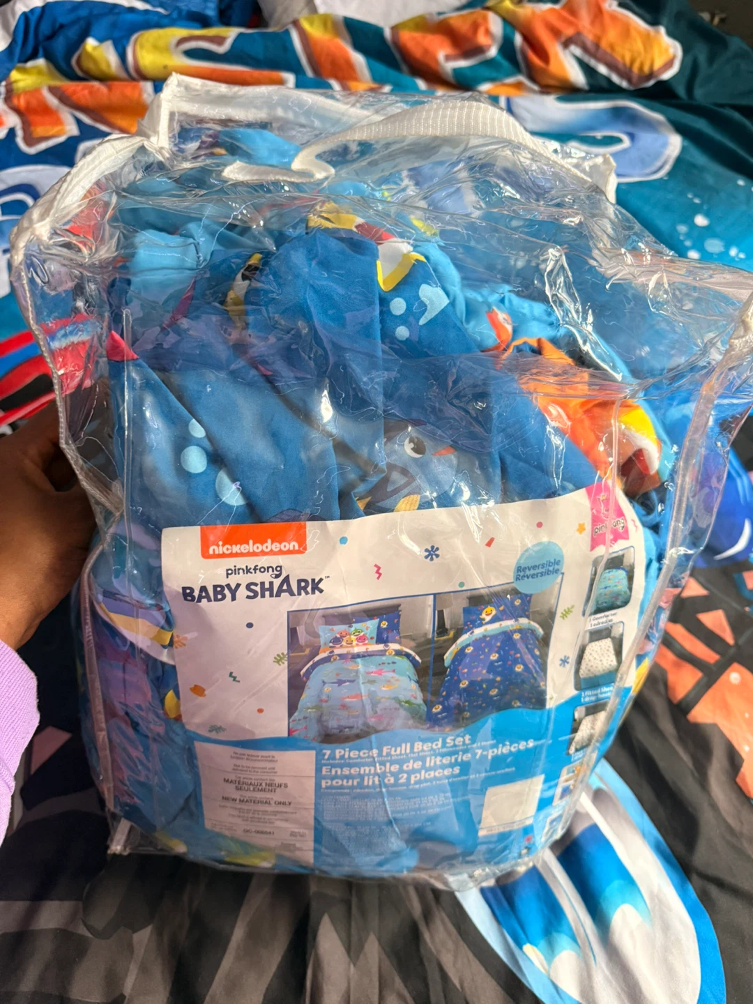 Nickelodeon Baby Shark 7 Piece Full Size Bedding Set - photo 2