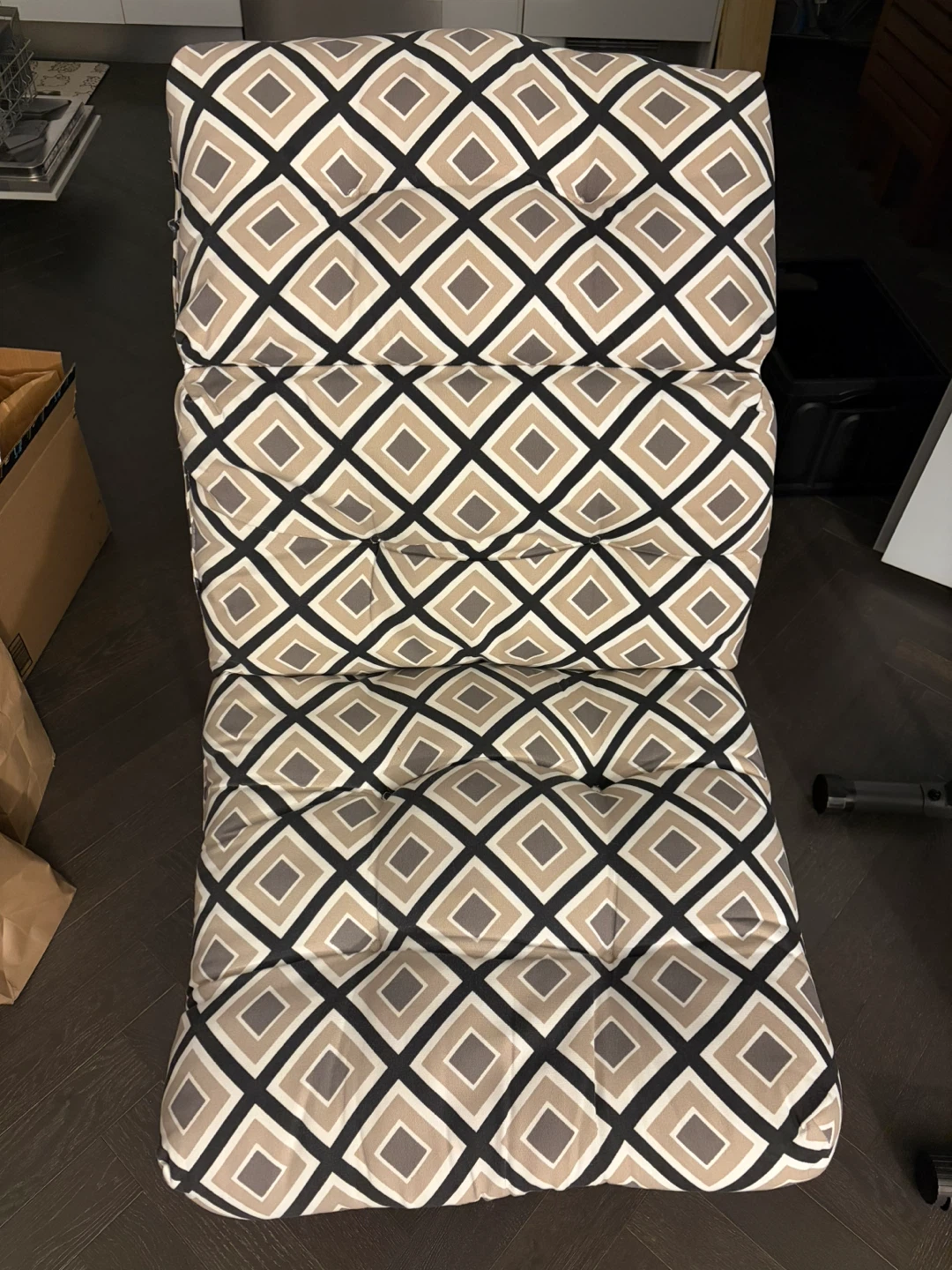 Tufted Padded Lounge Chair Cushion
