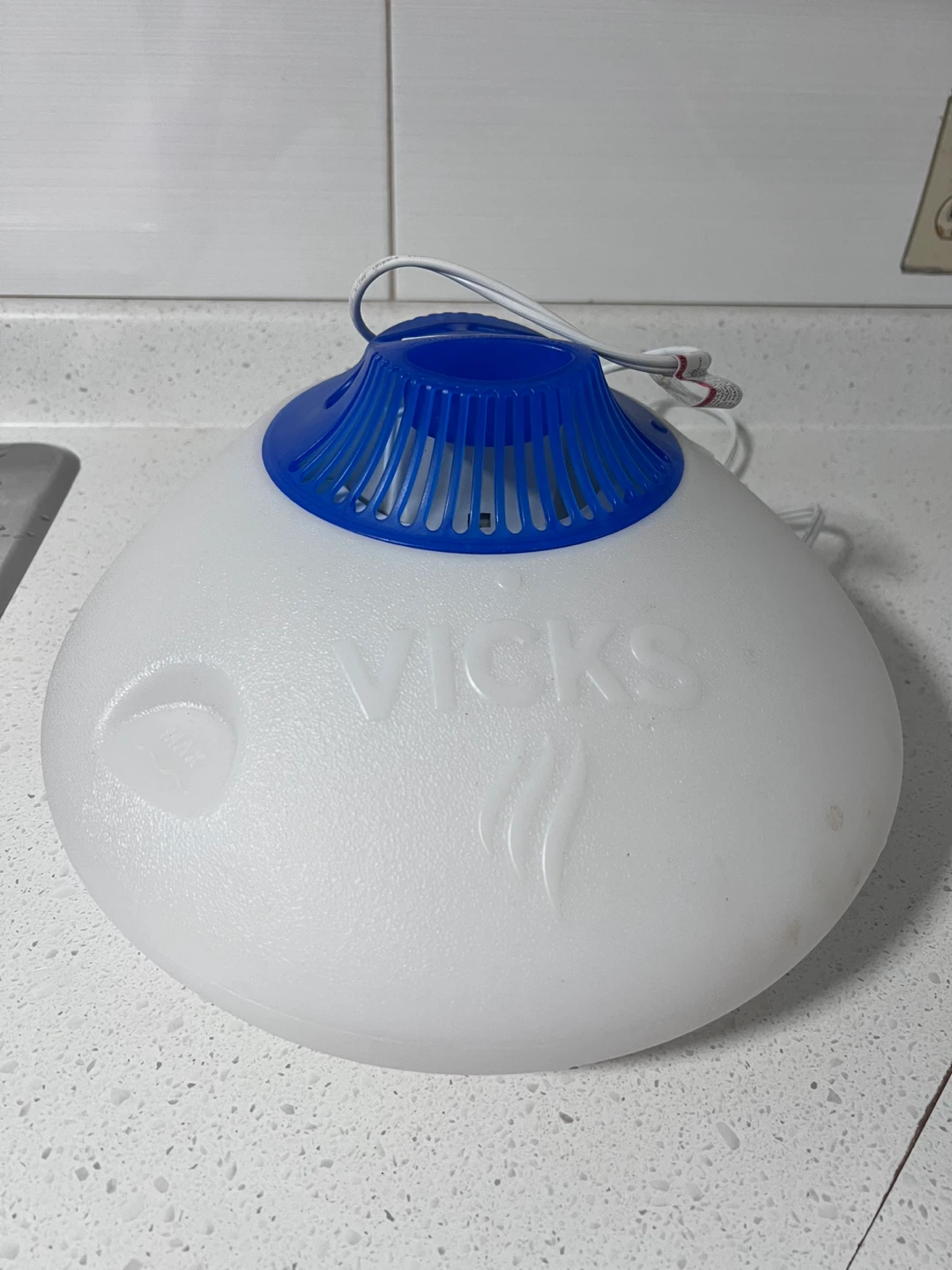 Vicks WarmSteam Vaporizer - photo 2