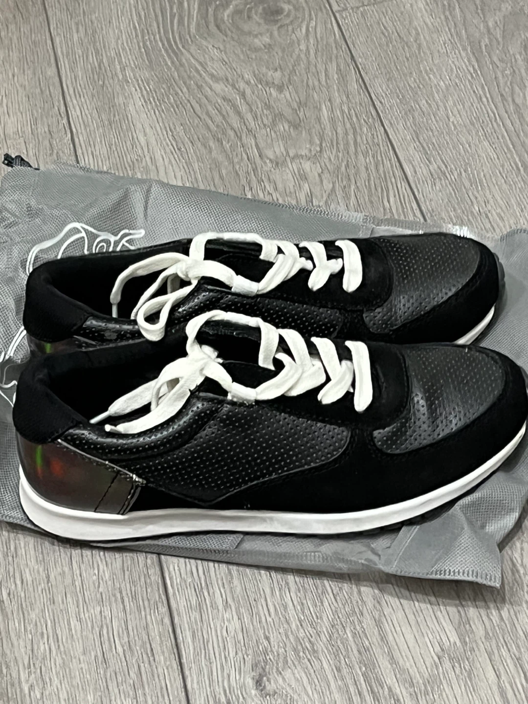Black and Suede Sneakers with White Laces - photo 2