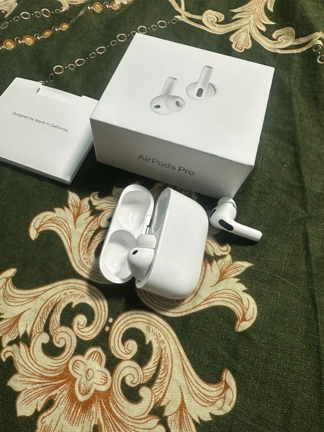 Apple AirPods Pro (3nd Generation) Wireless Earbuds - photo 4