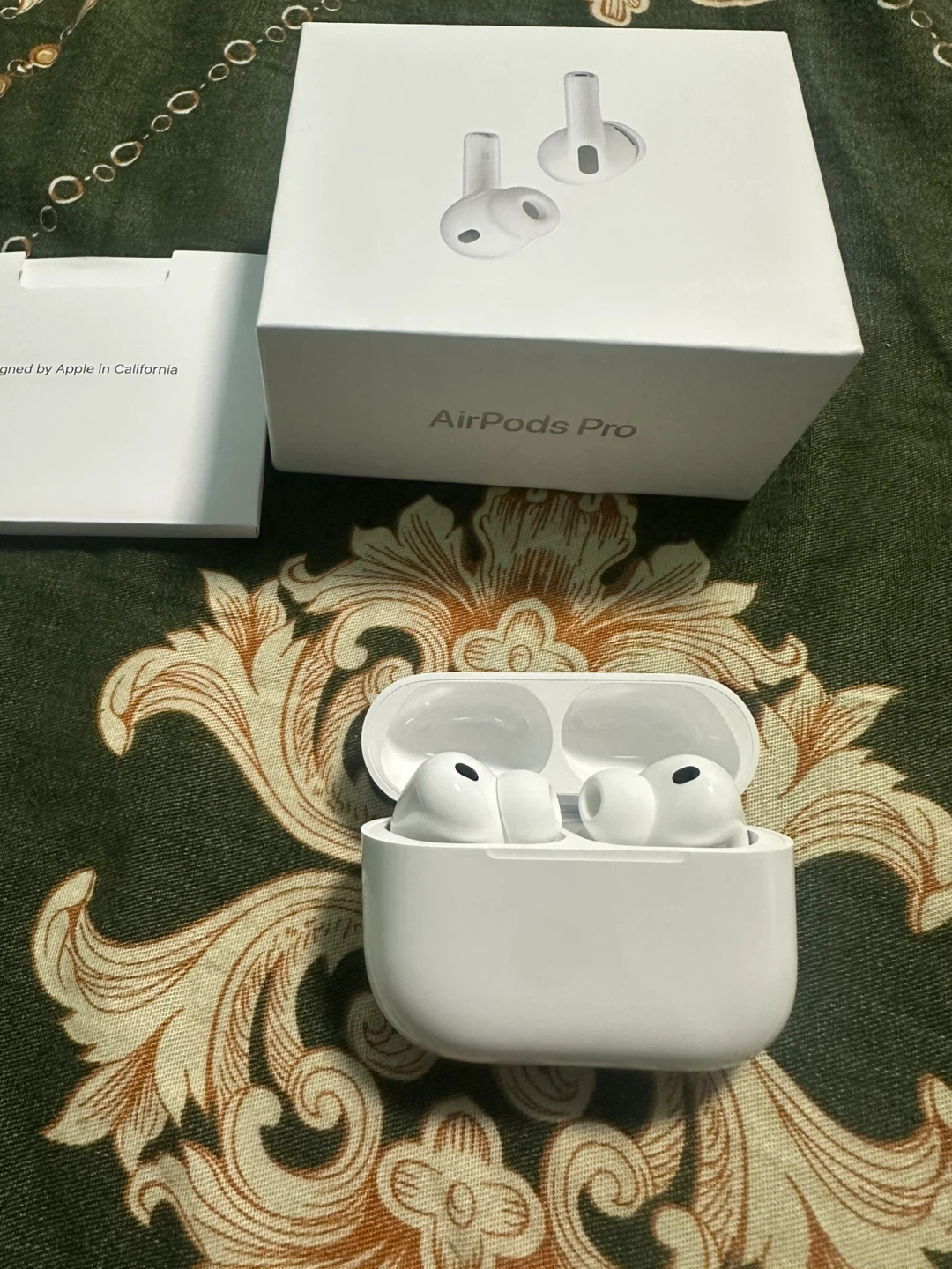 Apple AirPods Pro (3nd Generation) Wireless Earbuds - photo 2