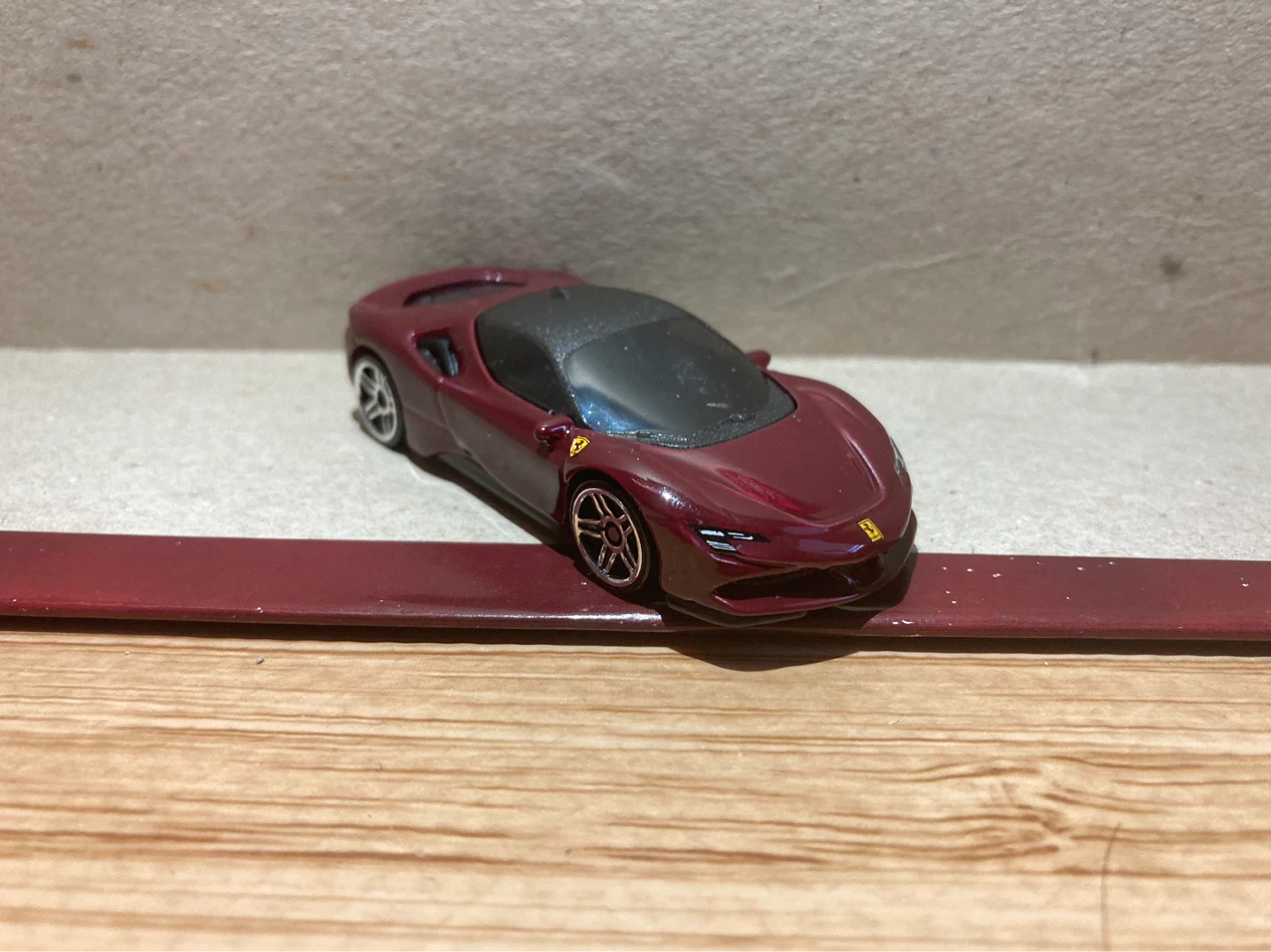 Hot Wheels Loose / Ferrari SF90 Stradale / Burgundy