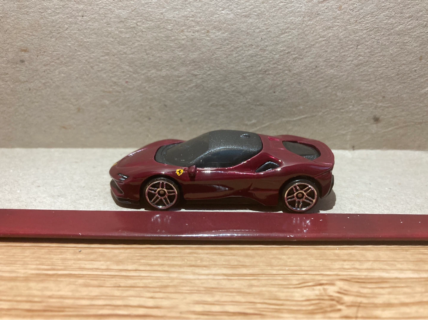 Hot Wheels Loose / Ferrari SF90 Stradale / Burgundy - photo 3