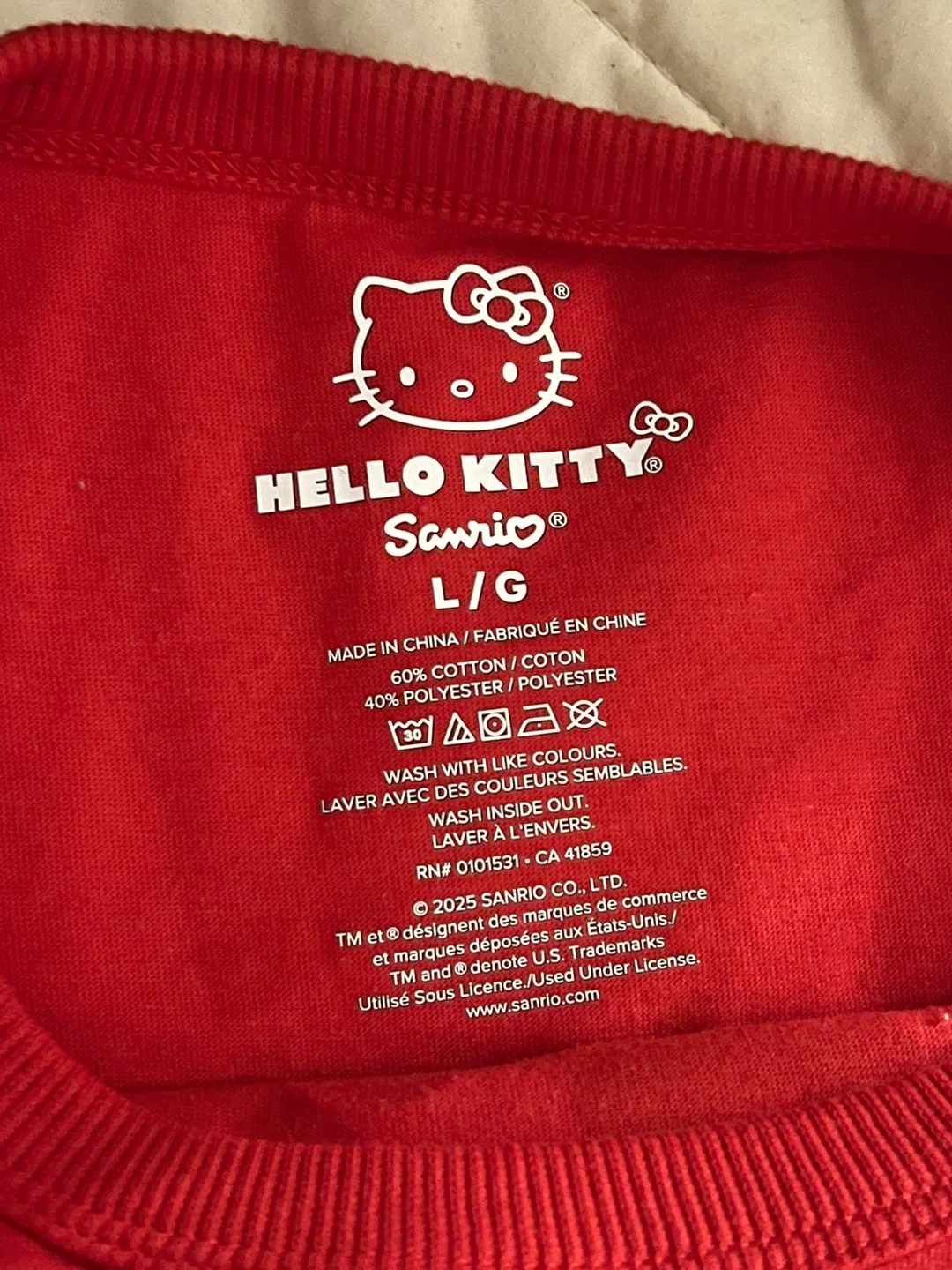 Hello Kitty Sanrio T-Shirt - photo 3
