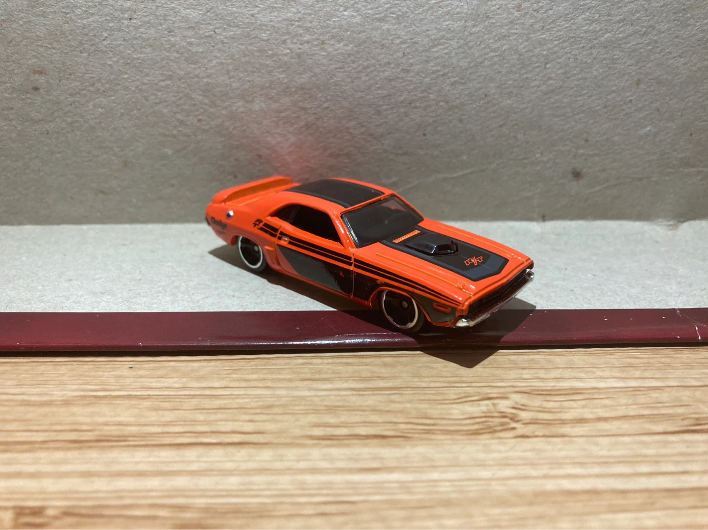 Hot Wheels Loose / 71 Dodge Challenger / Orange