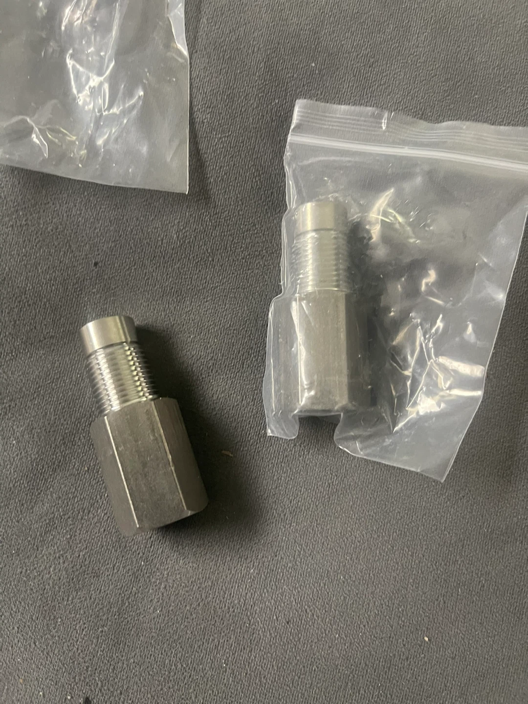2 Pcs Exhaust O2 Sensor O2 Sensor Bung Extender - photo 2