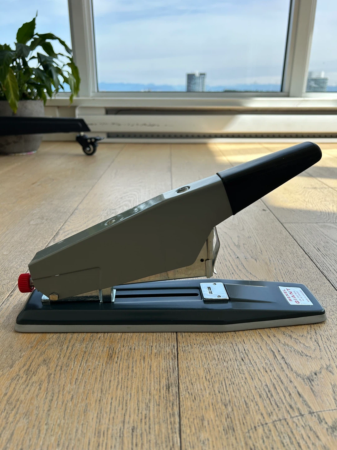 Vintage Rexel Giant Stapler - photo 2