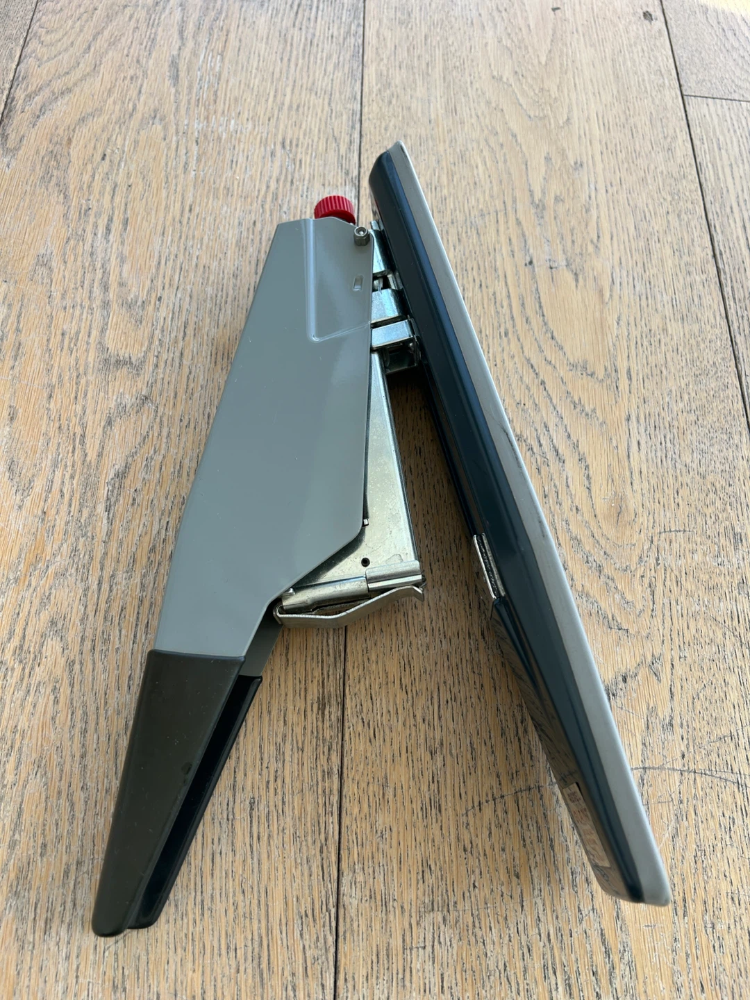 Vintage Rexel Giant Stapler - photo 5