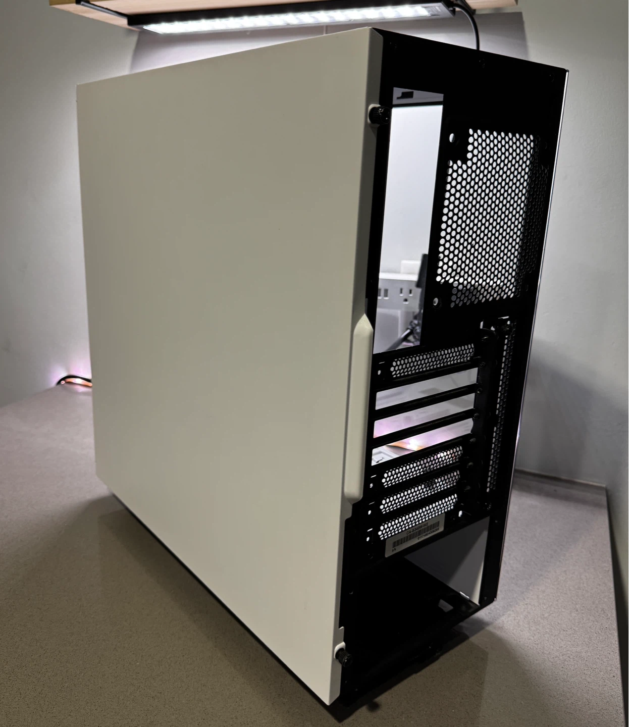 NZXT H510 ATX Mid-Tower PC Computer Case - photo 3