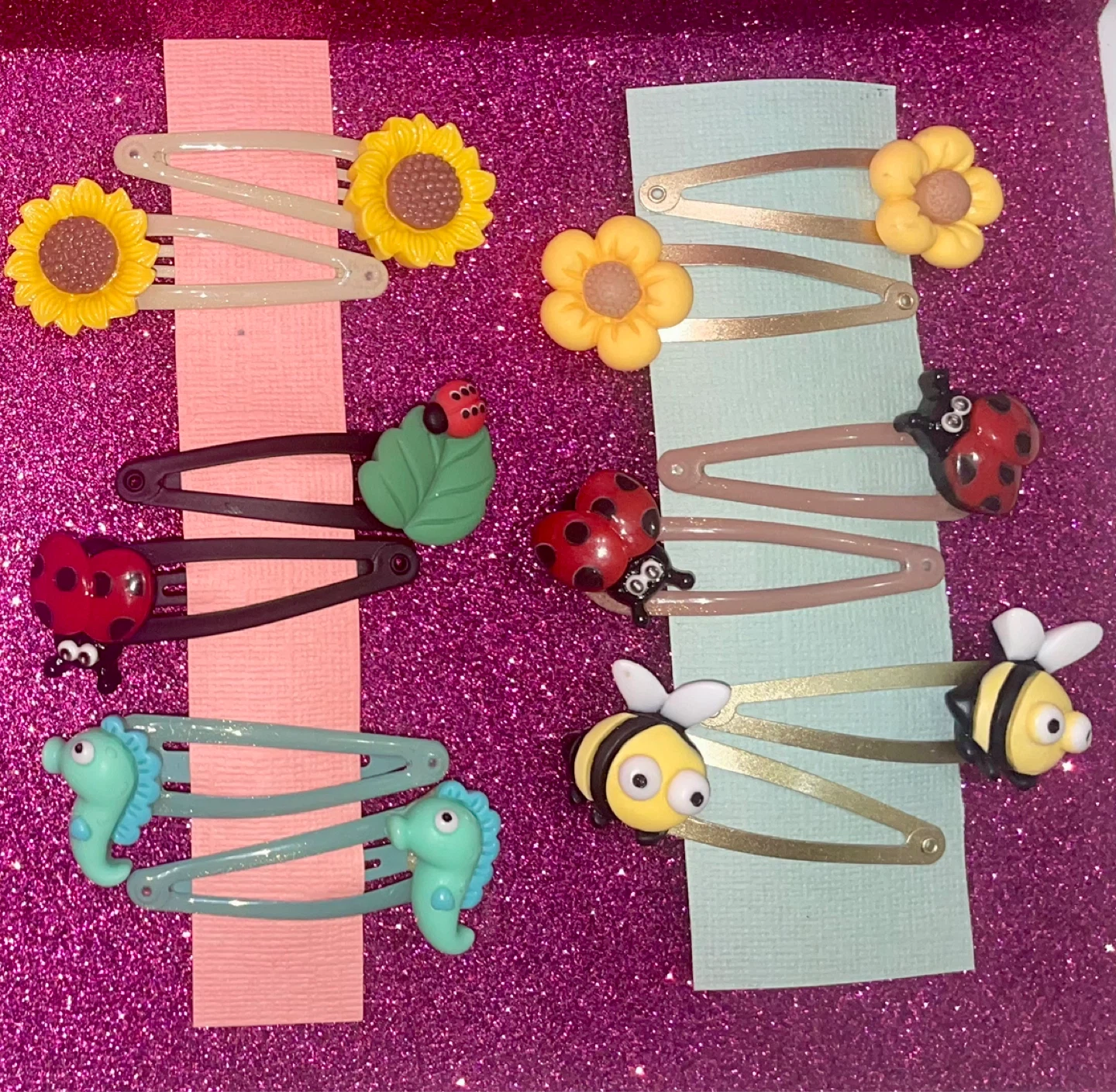 Set of 26 Kids Hair Clips with Charms and 5 bows included - photo 4